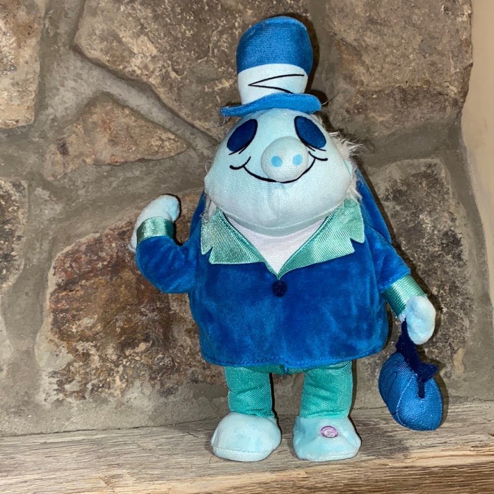 Classic Disney Haunted Mansion Hitchhiking Ghost. 11 inches